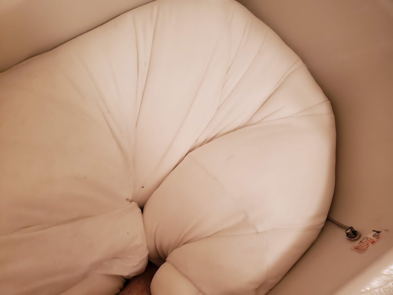 無印の「体にフィットするソファ」をお風呂場で洗う
