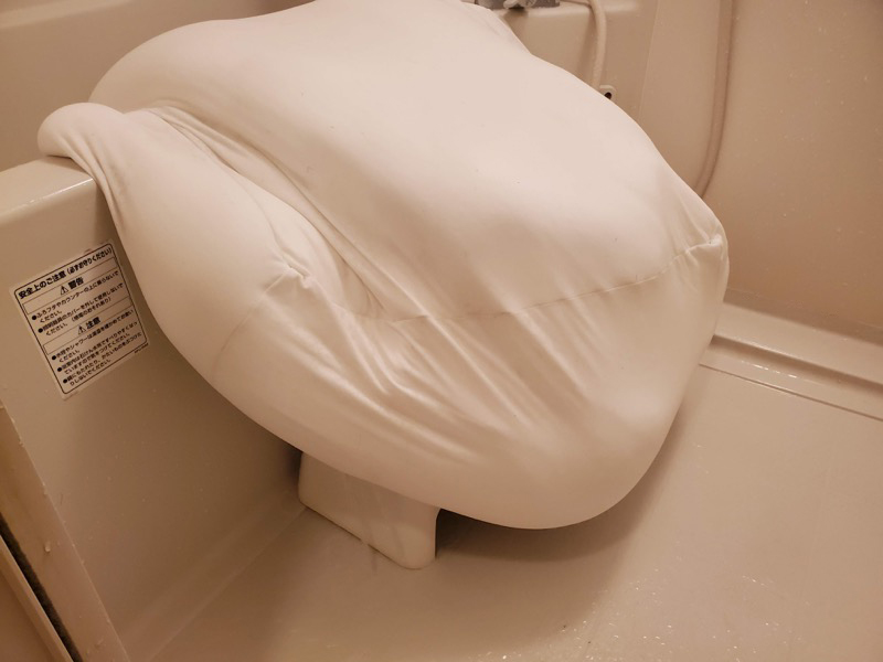 無印の「体にフィットするソファ」をお風呂場で洗う